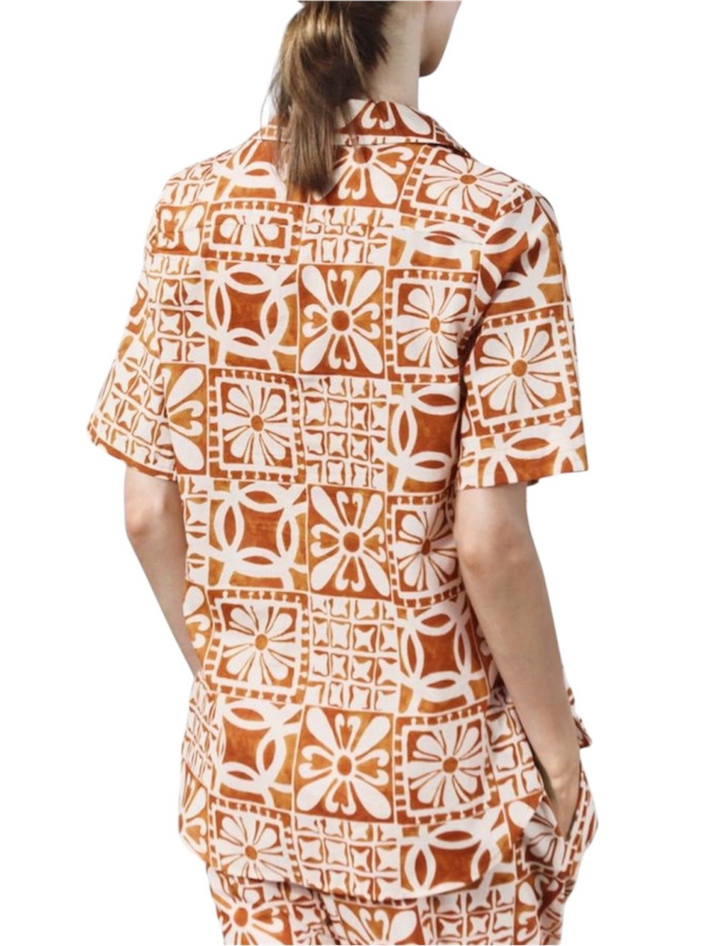 Zara Two piece pajama style set, button front short sleeves, drawstring pants L - Picture 2 of 10